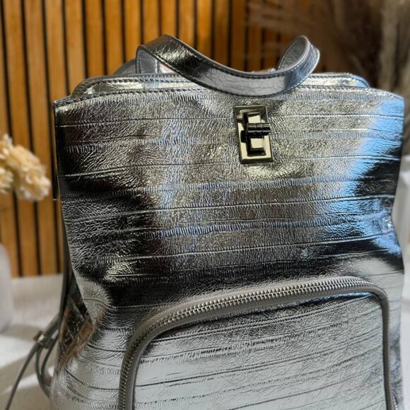 Lumière Luxe – A Leather Backpack for Bold Achievers main image 7